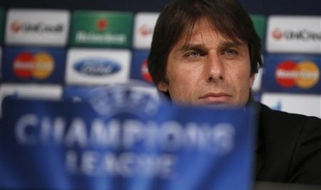 Pelatih Antonio Conte.