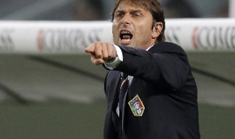 Pelatih Antonio Conte.