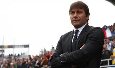 Pelatih Antonio Conte.