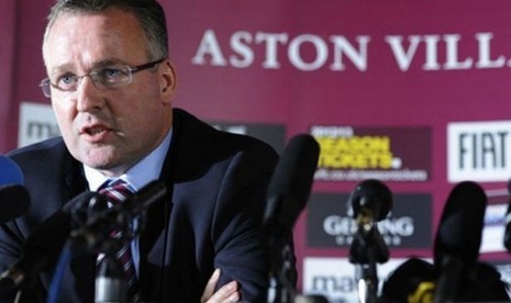 Pelatih Aston Villa, Paul Lambert.