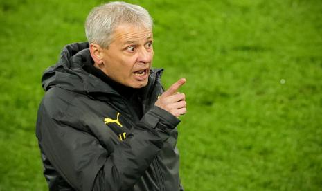 Pelatih Borussia Dortmund, Lucien Favre.