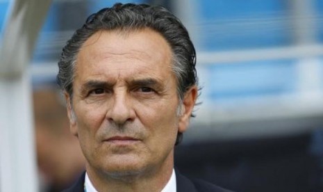 Pelatih Cesare Prandelli.