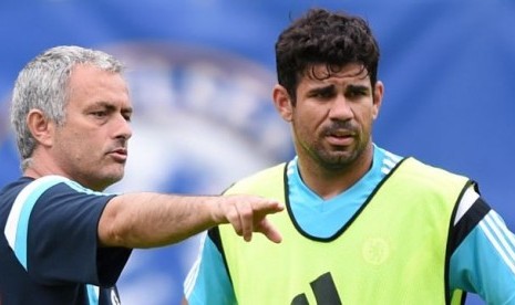 Pelatih Jose Mourinho dan penyerang Diego Costa.