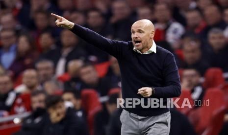 Pelatih kepala Ajax Erik ten Hag yang diincar Manchester United (MU)