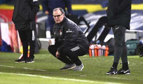  Pelatih kepala Leeds United Marcelo Bielsa selama pertandingan sepak bola Liga Utama Inggris antara Leeds United dan Crystal Palace di Stadion Elland Road di Leeds, Inggris, Senin, 8 Februari 2021.