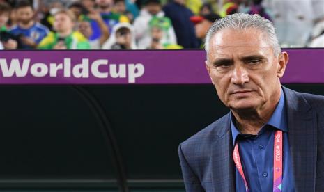  Pelatih kepala Tite dari Brasil sebelum pertandingan sepak bola perempat final Piala Dunia FIFA 2022 antara Kroasia dan Brasil di Education City Stadium di Doha, Qatar, Jumat (9/12/2022).