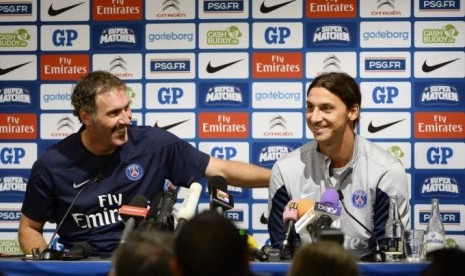 Pelatih Laurent Blanc dan Zlatan ibrahimovic.