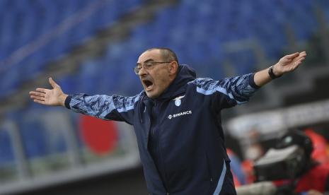  Pelatih Lazio Maurizio Sarri.