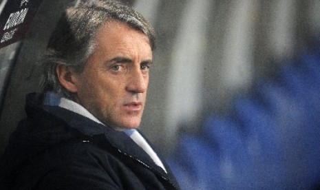 Pelatih Manchester City, Roberto Mancini.  