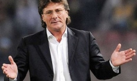 Pelatih Napoli Walter Mazzarri