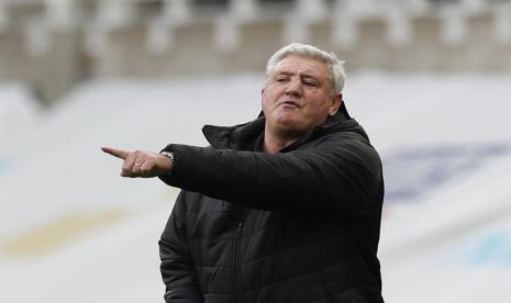 Pelatih Newcastle United, Steve Bruce.