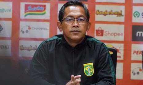 Pelatih Persebaya Aji Santoso memberikan dukungan kepada timnas Indonesia di Piala AFF 2020.