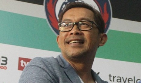 Pelatih Persikabo 1973, Aji Santoso.