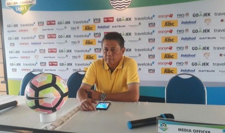 Pelatih Persela Lamongan Herry Kiswanto.