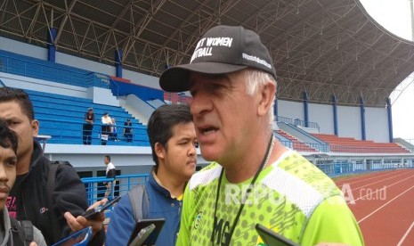 Pelatih Persib Bandung, Mario Gomez.