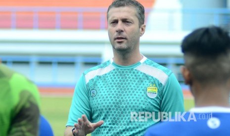 Pelatih Persib Miljan Radovic