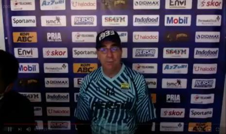 Pelatih Persib, Robert Rene Alberts.