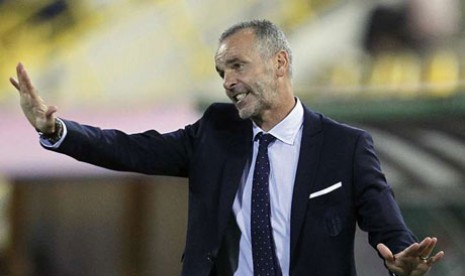 Pelatih Stefano Pioli.