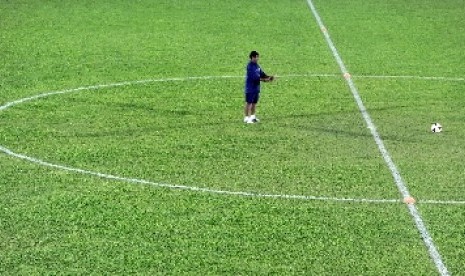 Pelatih timnas U-19 Indonesia Indra Sjafri di Stadion Naypyitaw Football Club.