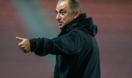  Pelatih Galatasaray Fatih Terim.