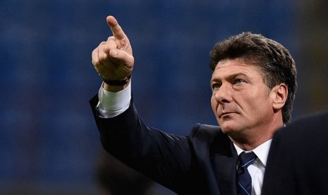 Pelatih Walter Mazzarri.