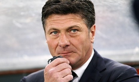 Pelatih Walter Mazzarri.