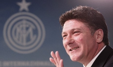 Pelatih Walter Mazzarri.