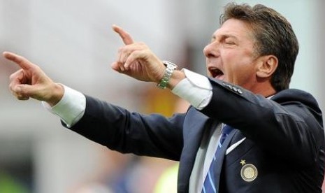 Pelatih Walter Mazzarri.