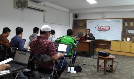 Pelatihan akuntansi bagi pengurus masjid yang diselenggarakan oleh Republika, Sabtu (18/2).