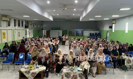 Pelatihan bertajuk Pengaruh Terapi Wicara Terhadap Kemampuan Komunikasi Anak Berkebutuhan Khusus di Bekasi. 