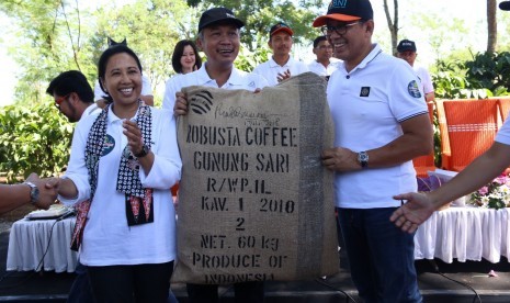 Pelatihan budi daya kopi bersama BNI.