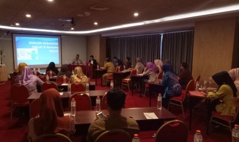 Pelatihan empowering Indonesia oleh trainer Mohamad Soleh kepada ASN Pemkot Serang.