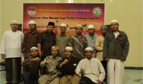 Pelatihan Kader Dasar Kepemimpinan (PKDK) di auditorium Fakultas Syariah, Universitas Al-Ahgaff, Tarim, Hadhramaut, Yaman.