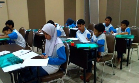 Pelatihan Math In House Training (MIHT) yang berlangsung pada 31 Mei-2 Juni 2018, bertempat di Griya Dharma Wulan, Kabupaten Bogor. 