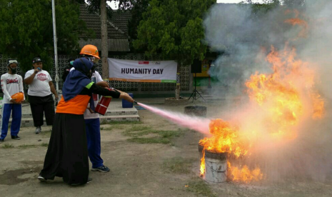 Pelatihan mitigasi bencana yang dilakukan ACR dan MRI DIY di SMAN 1 Piyungan Bantul, Jumat (15/2). 