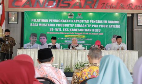 Pelatihan peningkatan kapasitas bagi para pengrajin bambu di Kabupaten Kebumen yang dilaksanakan oleh BAZNAS Jateng, Ahad (22/1/23). 