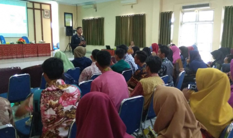 Pelatihan Suprarasional dan Matematika Nalaria Realistik (MNR) di Tadris Matematika IAIN Bengkulu.