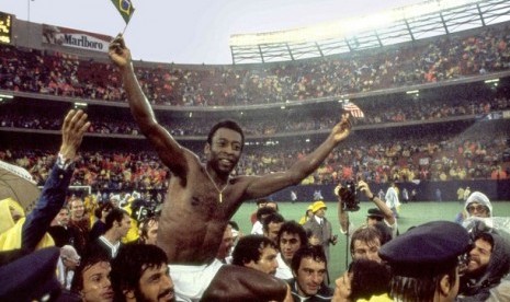 Pele usai laga perpisahan jelang dirinya gantung sepatu.