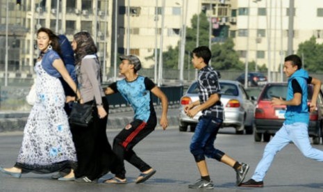 Pelecehan yang dilakukan pemuda terhadap perempuan di Mesir