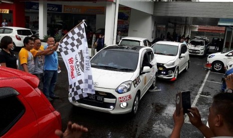 Pelepasan anggota Club Ayla Indonesia yang menjalani turing jelajah nusantara selama 18 hari Ende, Nusa Tenggara Timur