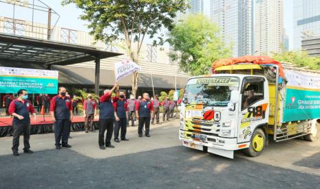 Pelepasan hewan qurban AGP di SCBD, Kamis (30/7).