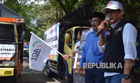 Pelepasan secara resmi truk bantuan kemanusiaan yang dilaksanakan  UII dan ACT DIY.