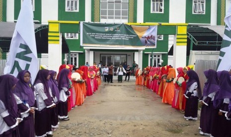 Peletakan batu pertama Rumah Sehat Baznas (RSB) Sulteng di Desa Siniu, Parimo, Sulteng, Jumat (24/2).  