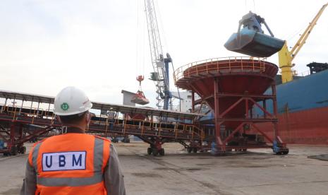 Pelindo I mengoperasikan fasilitas conveyor yang dipadukan dengan sistem operasi dan teknologi yang terpadu, serta SDM yang ahli. Dengan adanya fasilitas ini, kegiatan bongkar komoditas curah kering menjadi lebih cepat, efektif dan efisien dengan produktivitas dua kali lebih cepat dari sebelumnya. 