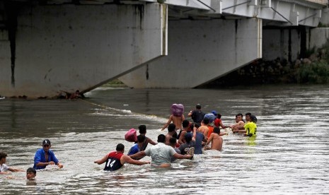 Pelintas Batas Tanpa Dokumen di Perbatasan Meksiko