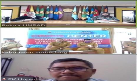 Peluncuran aplikasi AMARI Covid-19 dilakukan secara teleconference antara Rektor Unpad Prof Dr Rina Indiastuti M.SIE, Direktur Institut Pembangunan Jawa Barat (InJabar) Prof Dr Keri Lestari M.Si Apt, Ketua Satgas Covid-19 Universitas Padjadjaran Dr Med Setiawan dr AIFM, dan Pemkab Sumedang, Senin (23/3).