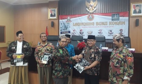 Peluncuran buku berjudul Kokam, Kesatuan Muhammadiyah di Zaman Bergerak di Gedung DPD DIY, Sabtu (27/10). 