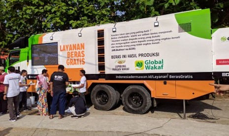  Peluncuran Humanity Rice Truck yang dilakukan Aksi Cepat Tanggap (ACT) di Desa Jipang, Kecamatan Cepu, Kabupaten Blora, Jawa Tengah.