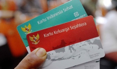 Peluncuran Kartu Indonesia Sehat (KIS(, Kartu Keluarga Sejahtera (KKS), dan Kartu Indonesia Pintar di Kantor Pos Besar, Jakarta Pusat, Senin (3/11).