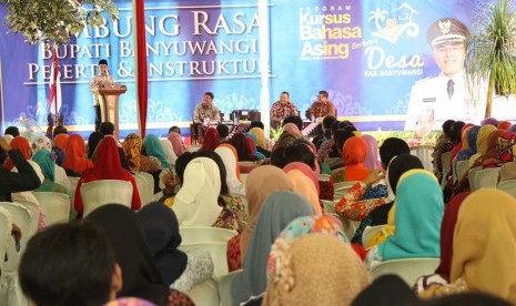  Peluncuran Kursus Bahasa Asing Berbasis Desa oleh 3.009 Warga Banyuwangi.